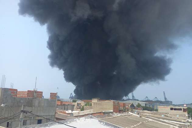 Una explosión en bodega de Contecar en Cartagena causa gran incendio 