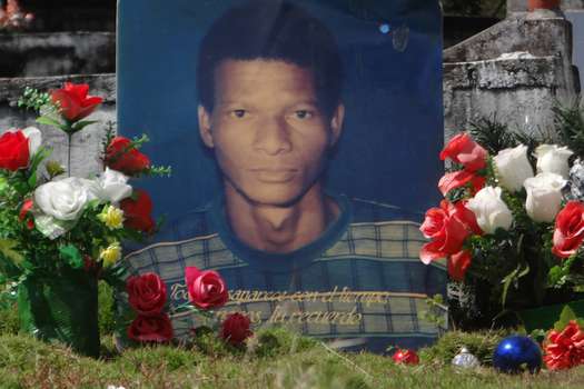 Deofanis Gómez Ardila, asesinado por paramilitares el 24 de diciembre de 2001 en el corregimiento de San Antonio, municipio de Barranco de Loba, Bolívar.
