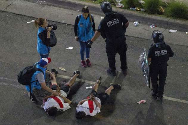 Los festejos de hinchas de River en Buenos Aires terminan con disturbios