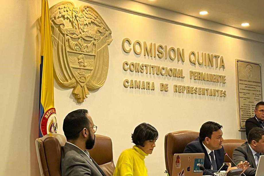 Los ministros de Ambiente y Minas, Susana Muhamad y Andrés Camacho, fueron citados a un debate de control político este miércoles.