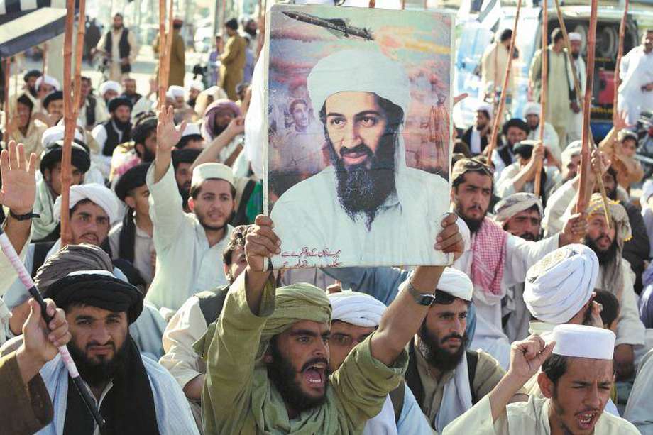 Desde 2001, Bin Laden había sido declarado como el enemigo número uno de la nación y su simple existencia justificó un apoyo masivo a la guerra contra el terrorismo en el mundo, lanzada por el expresidente George W. Bush / AFP / Banaras KHAN
