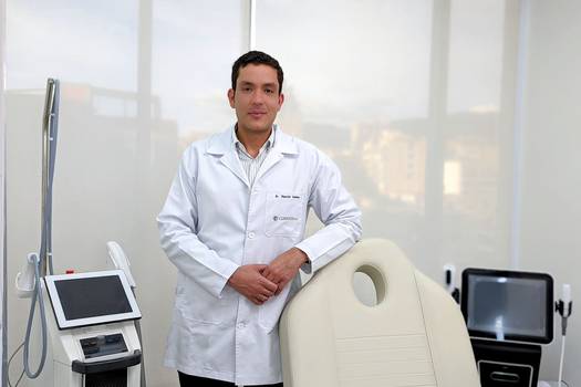 Dr. Mauricio Gamboa, dermatólogo y creador de Rabbits & Dragons