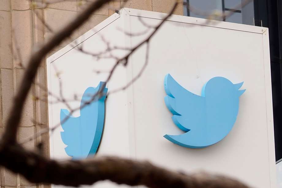 Twitter promulgó por primera vez su política contra la malgenerización y los nombres muertos en 2018.