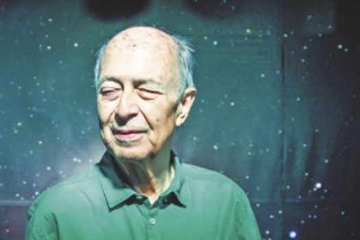 A sus 76 años, Javier conoció el universo