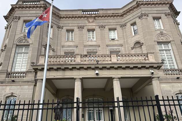 Ataque con bombas molotov a la embajada de Cuba en Estados Unidos