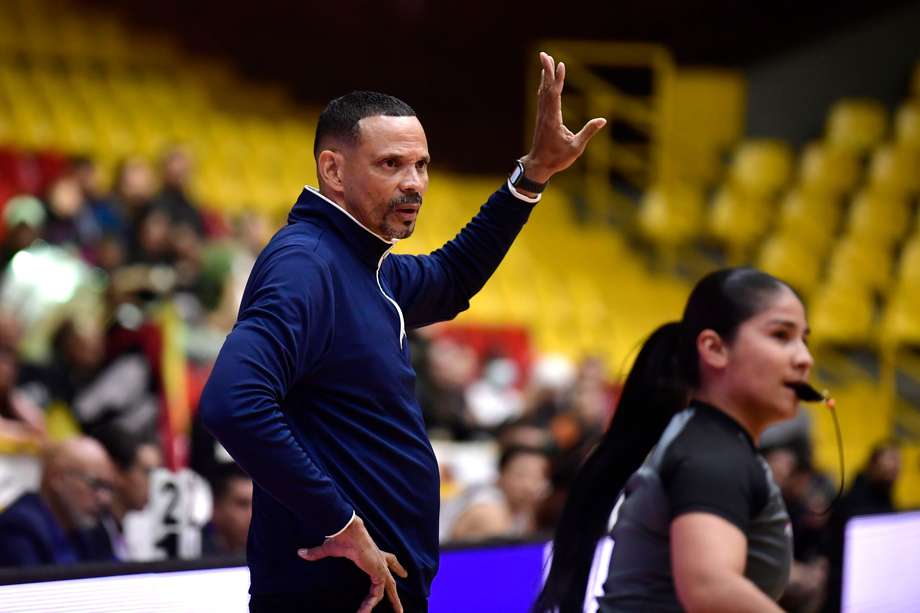 Tomás Díaz es el entrenador de Titanes de Barranquilla, campeones de la Liga Colombiana de Baloncesto. / Óscar Pérez
