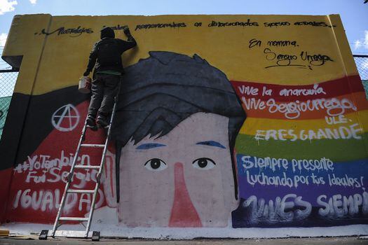 Un grupo de artistas dibujó el año pasado un mural en homenaje a la memoria de Urrego. / Foto Mauricio Alvarado - Archivo El Espectador