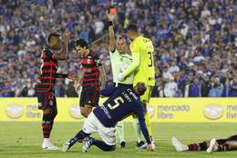 ¿Fue penalti? Se reveló el audio del VAR en el duelo entre Millonarios y Flamengo