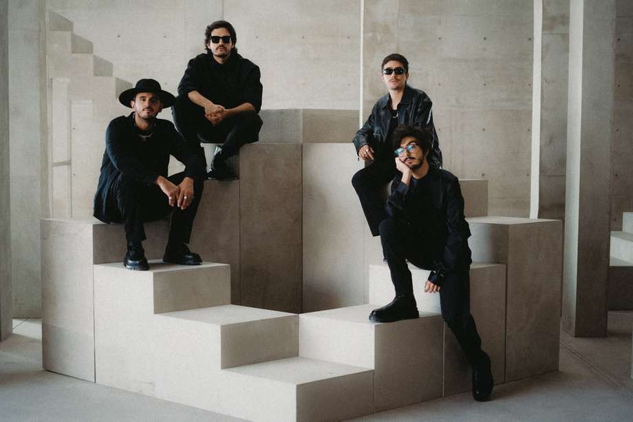 La banda está compuesta por Juan Pablo Isaza, Juan Pablo Villamil, Martín Vargas y Simón Vargas.