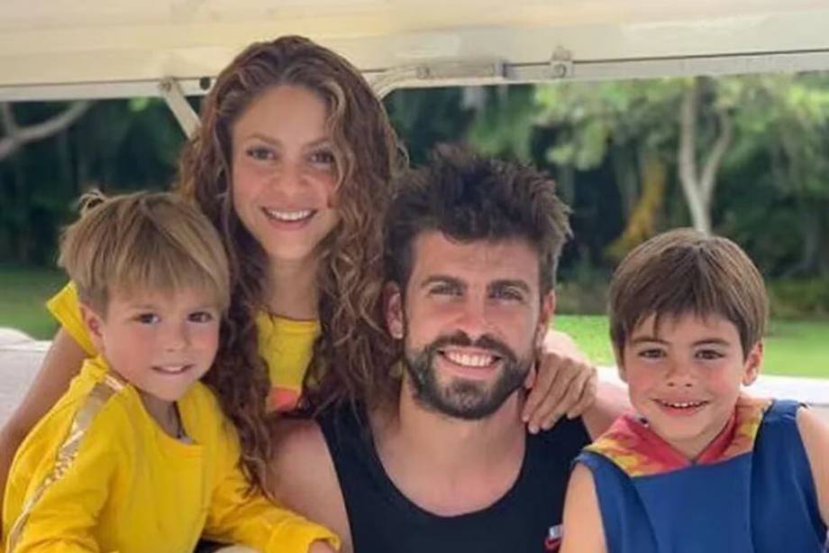 Al exfutbolista Gerard Piqué lo captaron entrando a la casa de su ex y madre de sus hijos, Shakira, de una manera inusual.