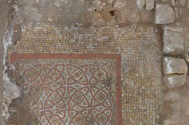 Arqueólogos encuentran un mosaico de la Ilíada en una antigua villa en Reino Unido