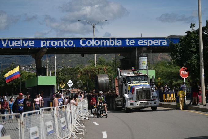 Invima anuncia que restablece operaciones en los pasos fronterizos con Venezuela 
