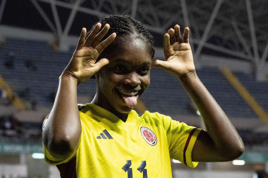 Linda Caicedo celebra uno de los goles en el empate de Colombia contra Nueva Zelanda.