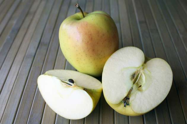 Científico hace crecer tejido humano en las manzanas