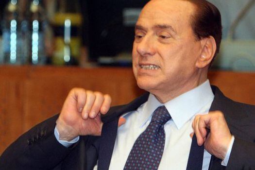 Silvio Berlusconi, exlider del gobierno de Italia, contrajo el coronavirus durante sus vacaciones. / AFP