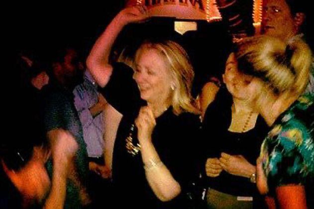 “Sigue bailando”: con foto en Cartagena, Hillary Clinton respalda a Sanna Marin
