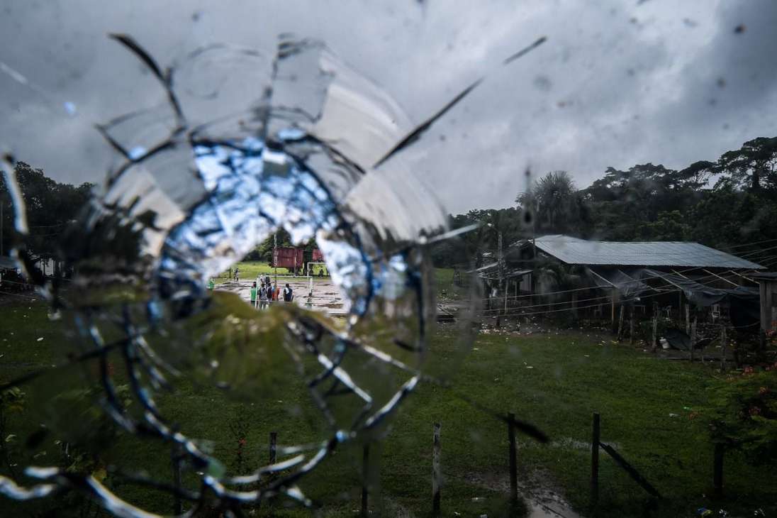 Una de las casas donde se vendía alimentos en la vereda fue impactada, al menos, cinco veces. En Alto Remanso todavía están los rastros de un operativo militar que dejó un saldo de 11 muertos, cuatro civiles y un soldado herido.