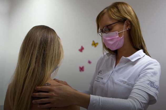 Mujer invidente detecta el cáncer de mama a través del tacto