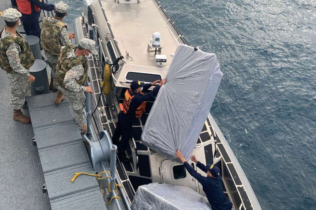 El Gobierno asegura que 112 personas fueron evacuadas de la Isla de Providencia, entre ellas seis heridos y varios turistas / Armada Nacional.