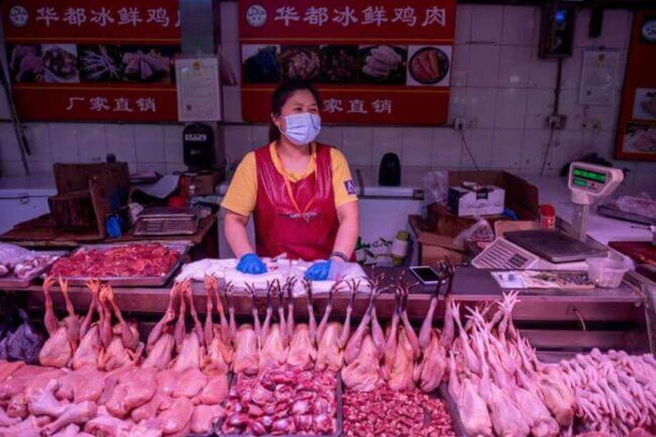 El Gobierno de China intensifica las inspecciones en los mercados al por mayor de alimentos.