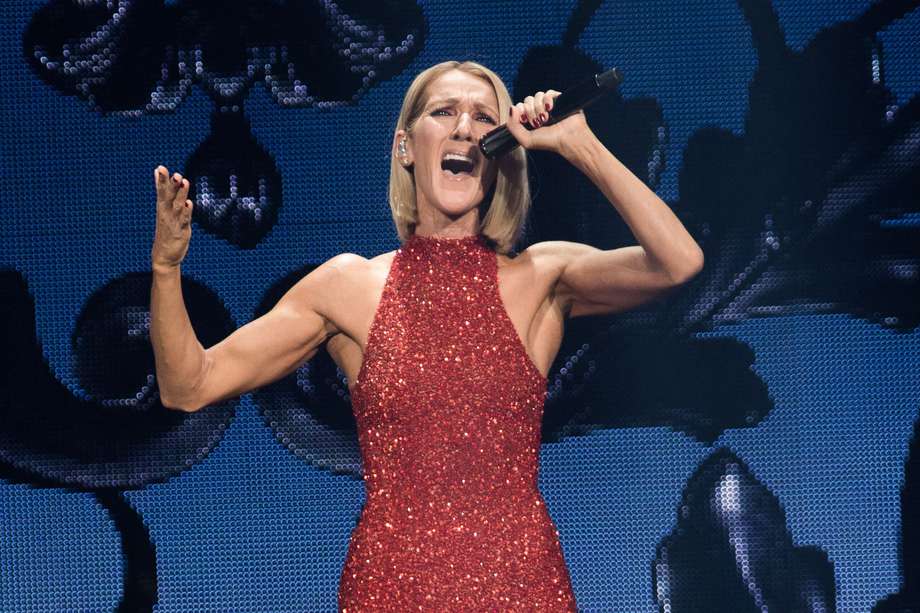 La cantante canadiense Celine Dion se presenta en la noche de apertura de su nueva gira mundial "Courage" en el Centro Videotron en la ciudad de Quebec, Quebec, el 18 de septiembre de 2019.