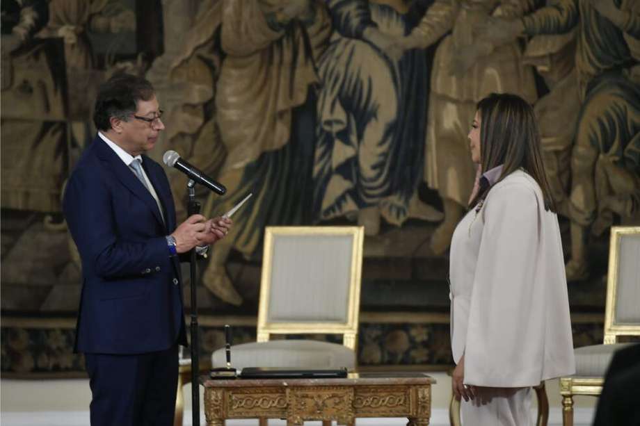 El presidente Gustavo Petro posesionó este 22 de marzo a Luz Adriana Camargo como nueva fiscal General.