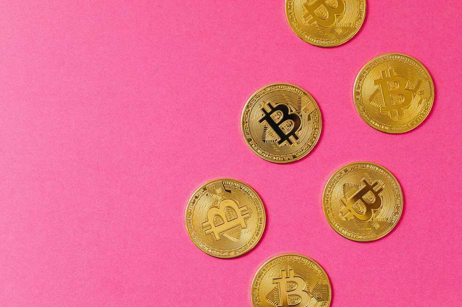 Algunos analistas creen que el bitcóin podría superar los US$100.000 en 2021. 