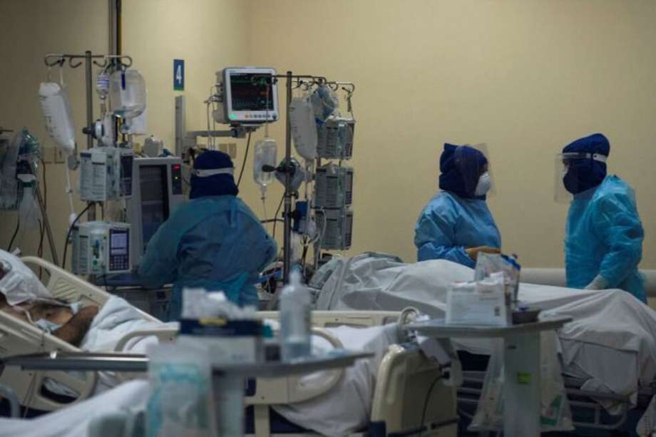 Colombia cuenta con 1.200 intensivistas que, antes de la emergencia, ya atendían 5.346 camas de 390 unidades de cuidados intensivos