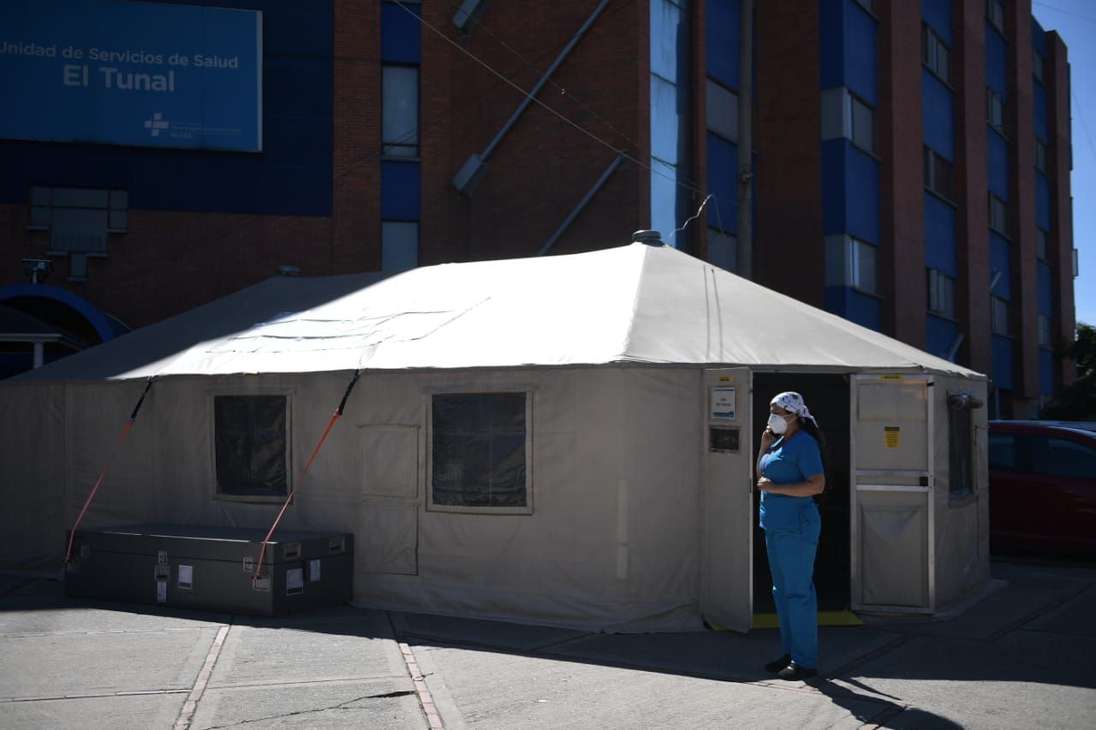 En el Hospital el Tunal son tres los hospitales de campaña instalados, los cuales cuentan con equipos para la atención de pacientes COVID.