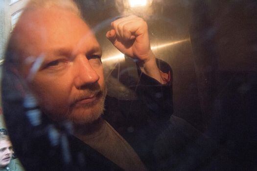 El fundador de Wikileaks, Julian Assange, y Ecuador se acusan mutuamente de una difícil convivencia de siete años en la Embajada de Ecuador en Londres. / AFP