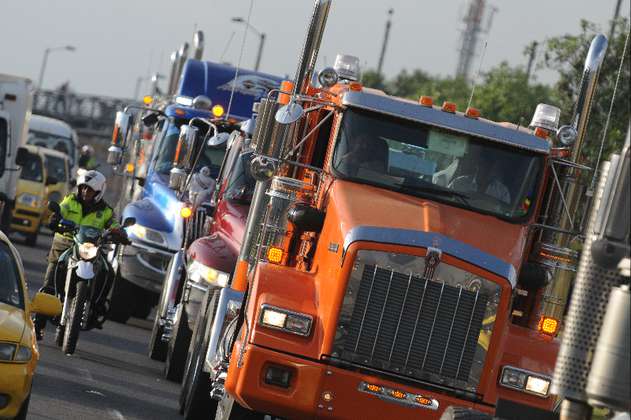 Camioneros, en alerta máxima por decreto del Ministerio de Transporte