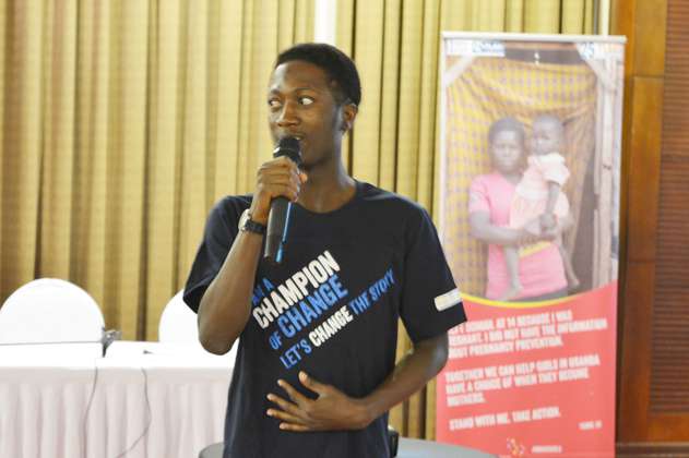 Ugandés Sesanga aboga por empoderamiento económico contra matrimonio infantil
