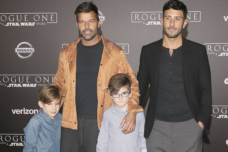 Ricky Martín con su pareja Jwan Yosef y sus hijos Matteo y Valentino.
