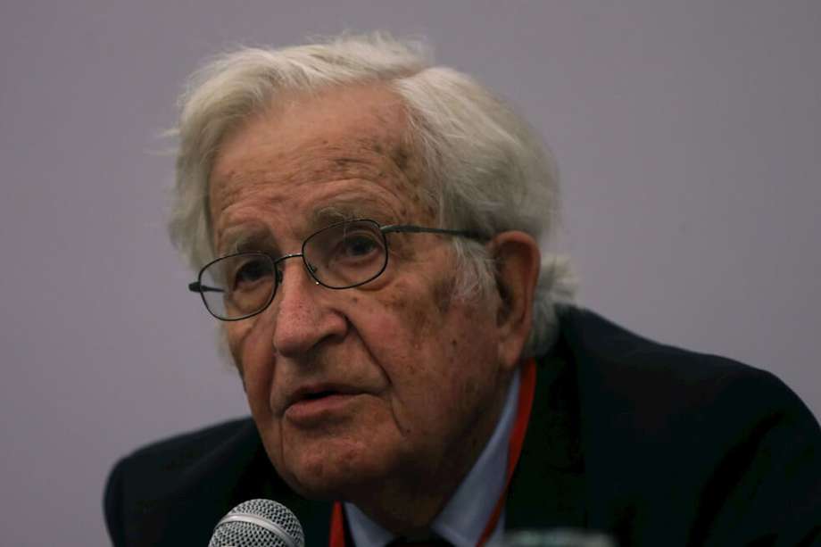 "Estamos ante otro fallo masivo y colosal del capitalismo": Noam Chomsky sobre el coronavirus