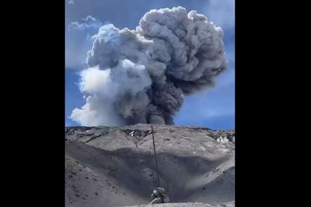 Volcán Nevado del Ruiz vuelve a emitir ceniza, pero no hay que alarmarse