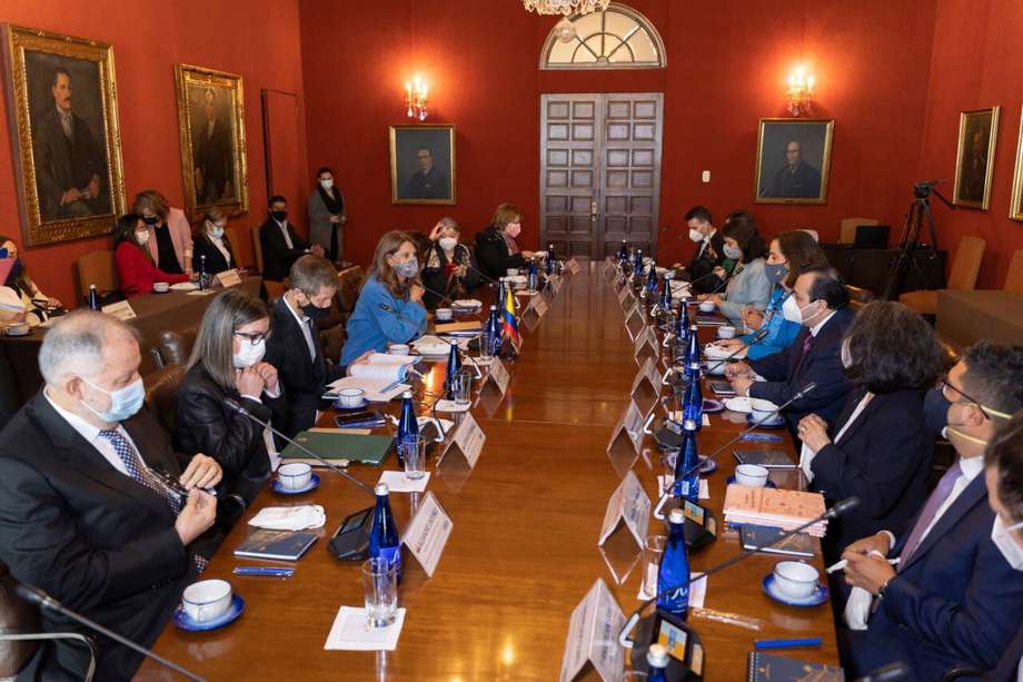 La vicepresidenta y canciller, Marta Lucía Ramírez, recibió en el Palacio de San Carlos a la delegación de la CIDH.