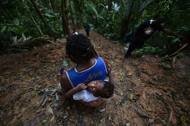 Alerta por el incremento de niños migrantes que cruzan las selvas del Darién