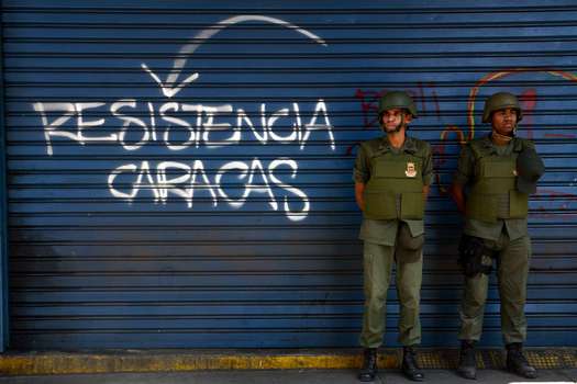 Las protestas contra el gobierno de Maduro cumplen dos meses.  / AFP