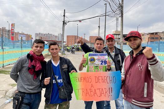 Un grupo de bicitaxistas de la localidad de Kennedy aseguran haber protestado pacíficamente en el Portal Américas.