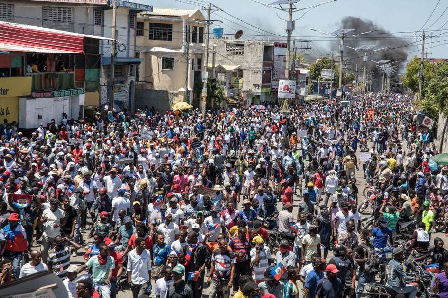 Haití enfrenta una grave crisis social con aumento de inseguridad. Ayer fueron secuestrados cuatro religiosos en pleno culto.