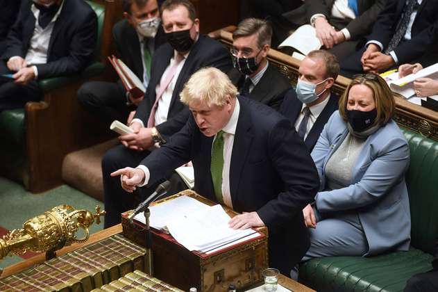 En medio del “Partygate”, Johnson dice ante el Parlamento que no va a renunciar 