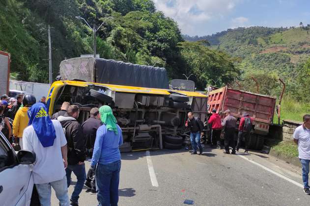 Accidente en la vía Medellín Bogotá dejó cuatro heridos y un muerto