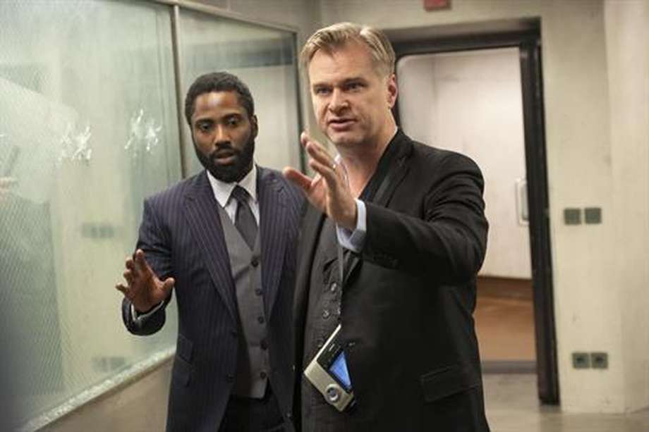 Christopher Nolan y John David Washington durante el rodaje de la cinta "Tenet".