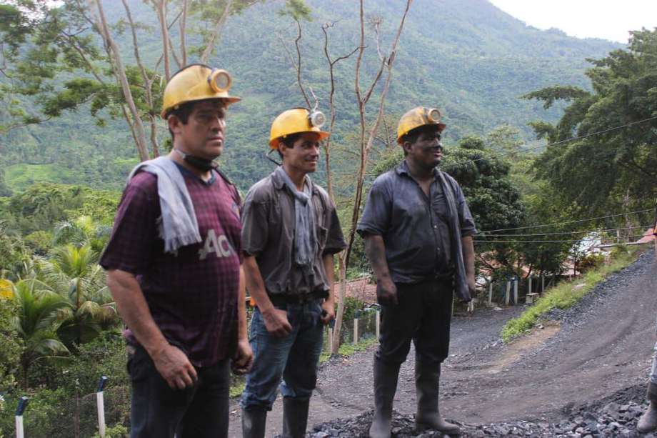 El Ministerio de Minas y Energía ha empezado un proceso de inclusión financiera para pequeños y medianos mineros en algunas partes del país.
