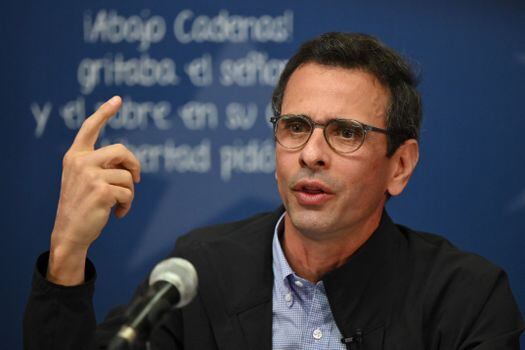 Henrique Capriles hizo un llamado a los grupos opositores de su país para ir unidos a las elecciones de diciembre. 