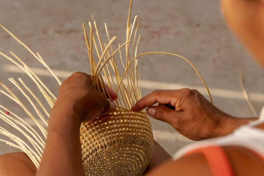Artesanías de Colombia, por su parte, programará capacitaciones sobre manejo de las finanzas dirigidas a los artesanos.