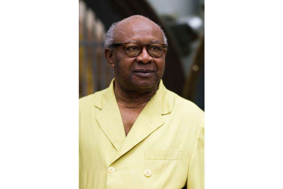 El escritor y periodista Donato Ndongo-Bidyogo nació en Niefang (Guinea Ecuatorial) en 1950.