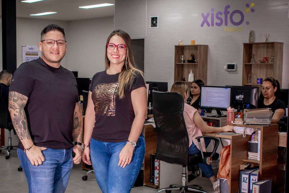 Carlos Quintero y Stefanía Castaño, de Xisfo.