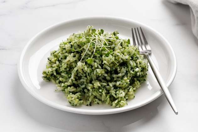Cómo se hace el arroz verde con cilantro ¡Delicioso!