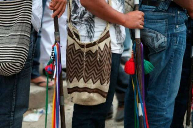 Cinco policías son retenidos por indígenas en Cauca